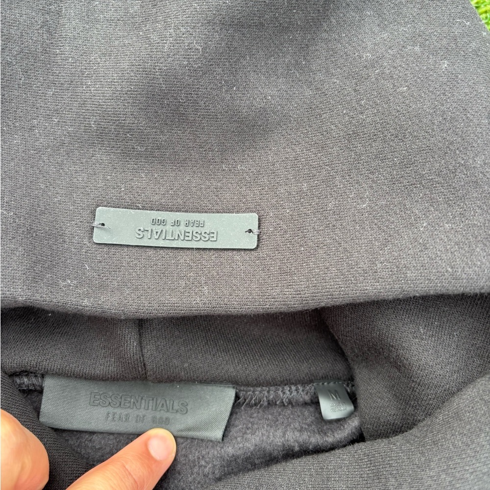 Fear of God Essentials Hoodie Black FW24 - Picture 2 of 6